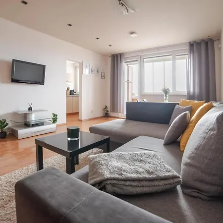 Strawberry Apartment Bratislava Exterior photo